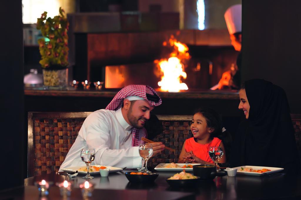 فندق موڤنبيك 4*